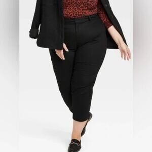 Ava + Viv NWOT Women's Black Cropped High Rise Pants Size 24